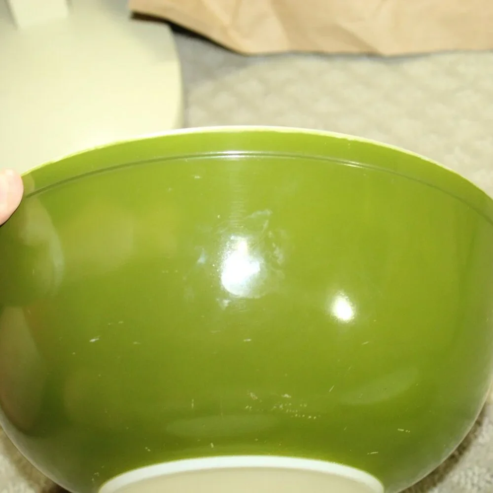 Complete Set Vintage Pyrex Avocado Green Mixing Bowls 401 - 404
